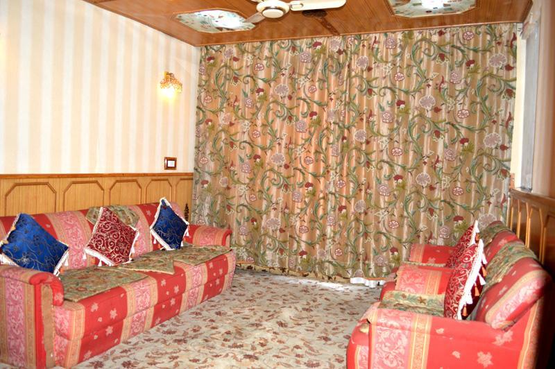 Shah Abbas Hotel At Dal Lake Srinagar (Jammu and Kashmir) Ngoại thất bức ảnh